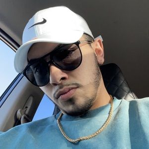 Meet your Posher, Nicholas